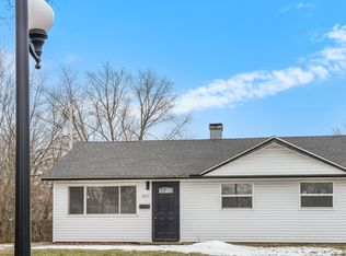 1611 Williamsburg Dr, Champaign, IL 61821