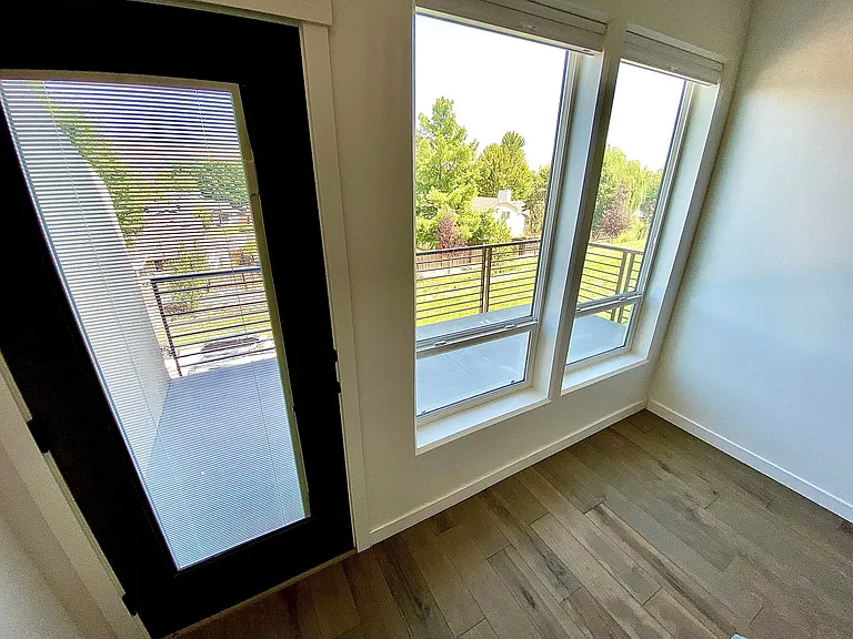 1258 E Echelon Ridge Ln — Photo 18