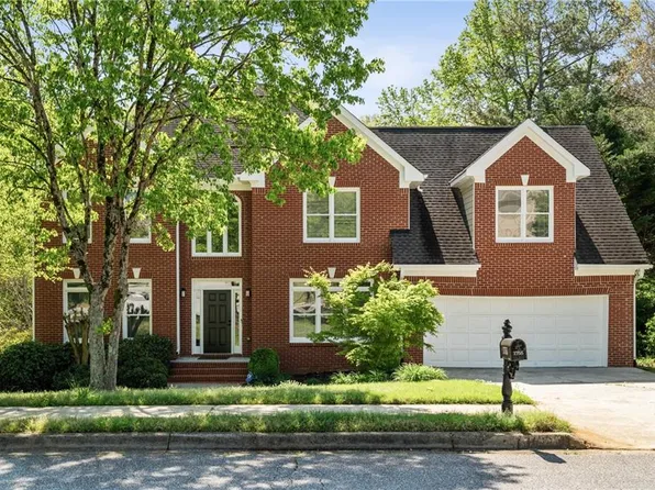 1755 Pinetree Pass Ln SW, Lilburn, GA 30047