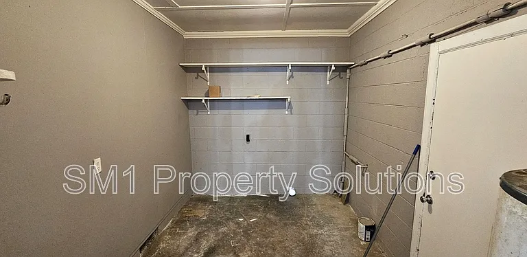 1001 Burton Ave — Photo 13