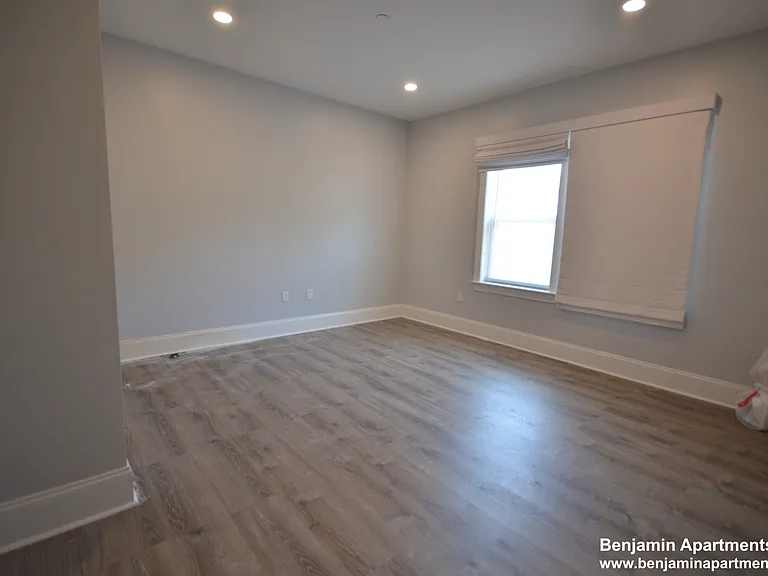 120 Kenrick St #8 — Photo 20