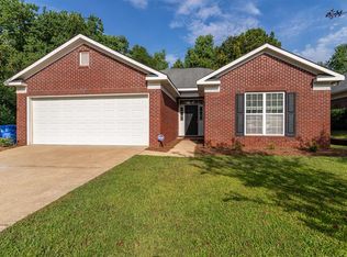 8083 Sonoma Pointe Dr, Columbus, GA 31909