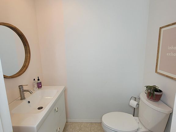 2nd image of 5312 Desoto Pl