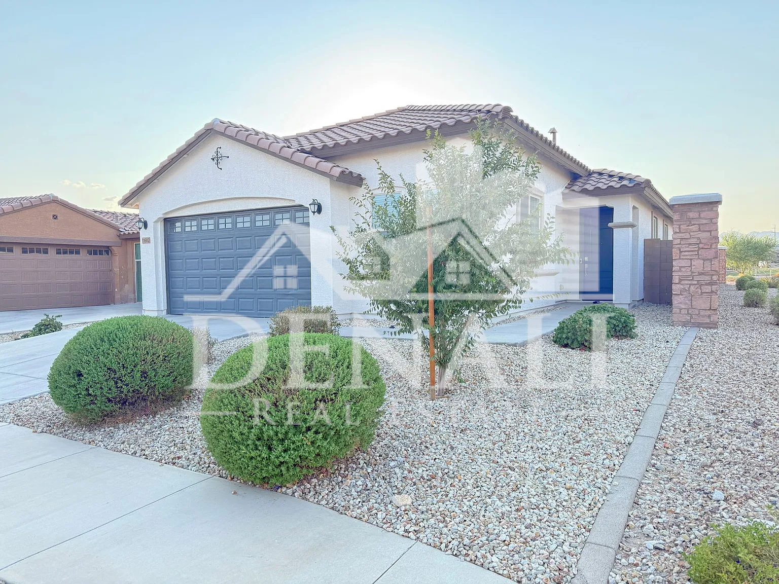 4 bed, 2.0 bath, 1800 sqft, $2,195 — Photo 2