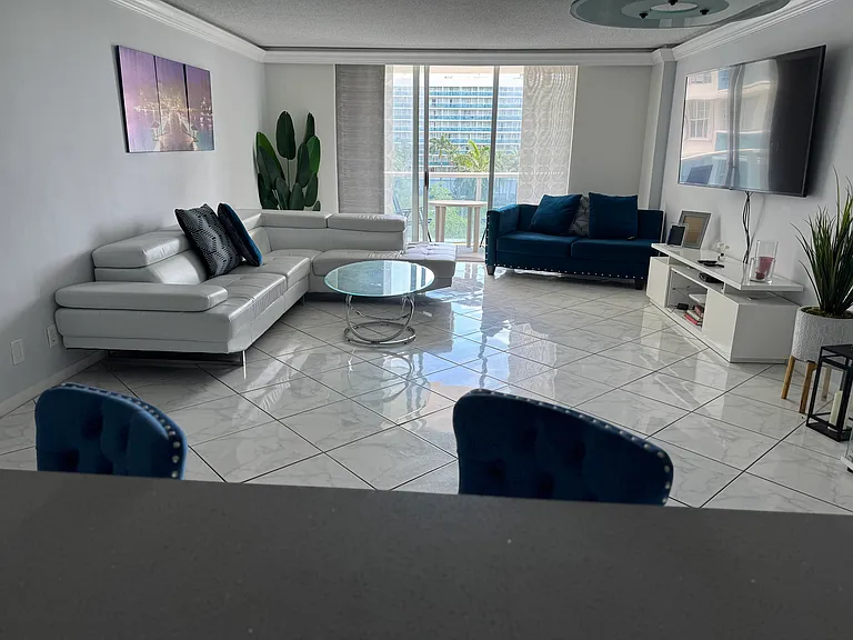 3800 S Ocean Dr #410 — Photo 4