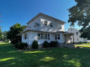 502 E 4th St #4, Sterling, IL 61081