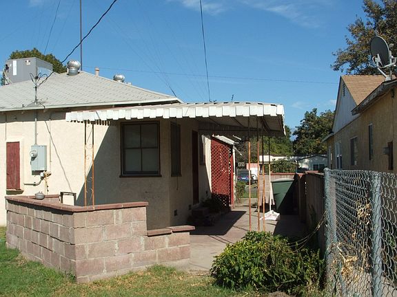 5th image of 1424 Cedar St