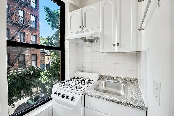 Rented by Bold New York | media 7