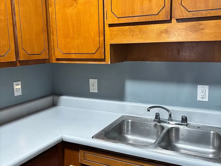 228 Telfair St #B — Photo 13