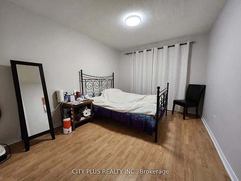 197 McLevin Ave #UPPER — Photo 11