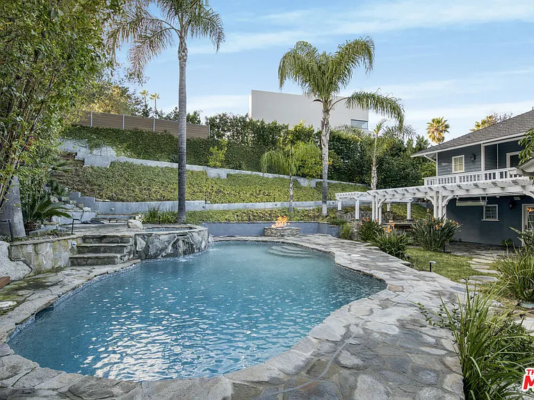 3690 Crownridge Dr — Photo 13