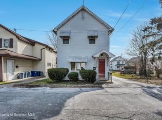 706 Wilson Ct, Dickson City, PA 18519