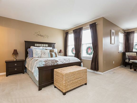 5th image of 368 Gavin Dr