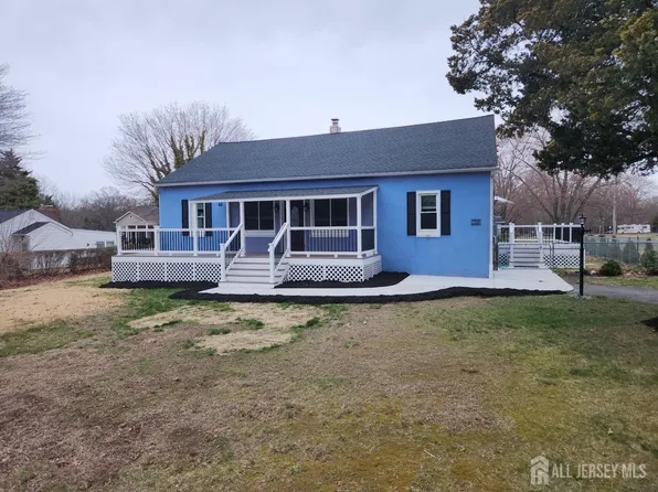 1326 Herbert Blvd, Williamstown, NJ 08094