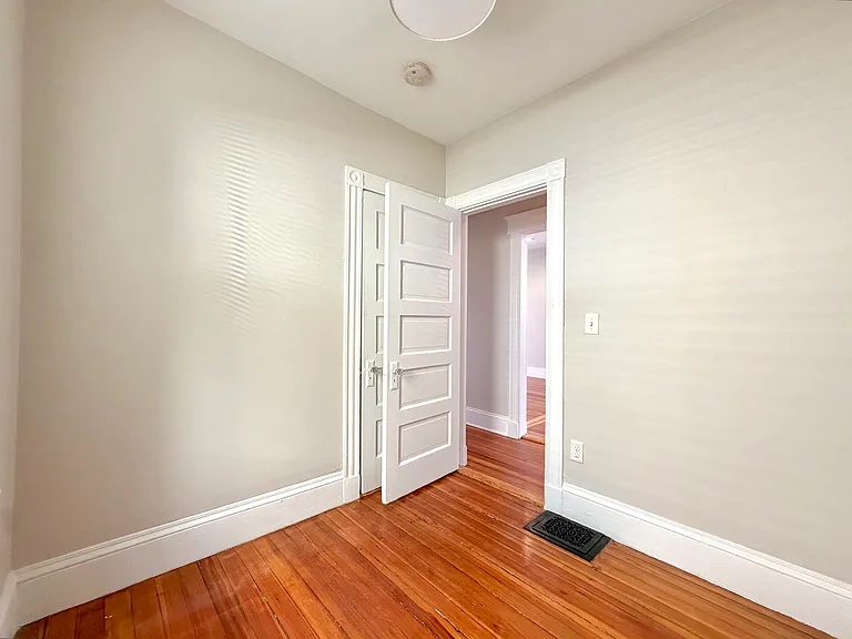 8 Fox St #1 — Photo 12