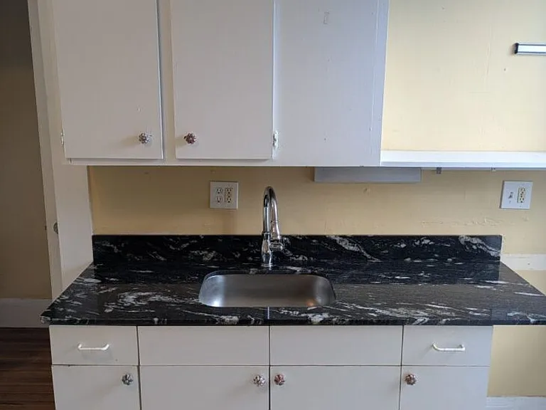 787 Dwight St — Photo 3