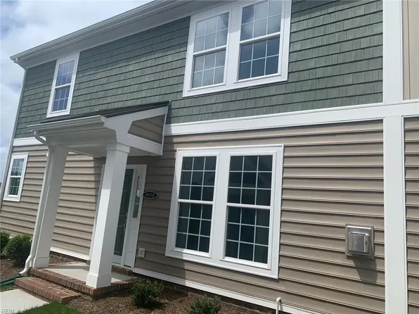 1003 Robinson Rd #2B, Suffolk, VA 23434