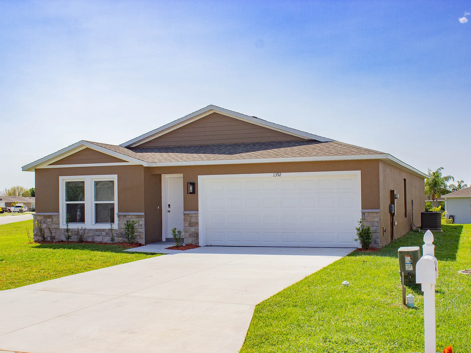 Move In 4/2 In Heart of Sebring — Photo 1