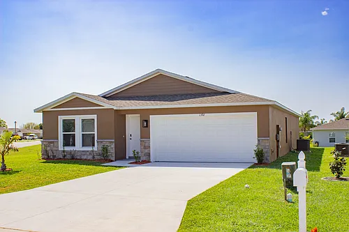 1392 Stone Ridge Cir Photo 1