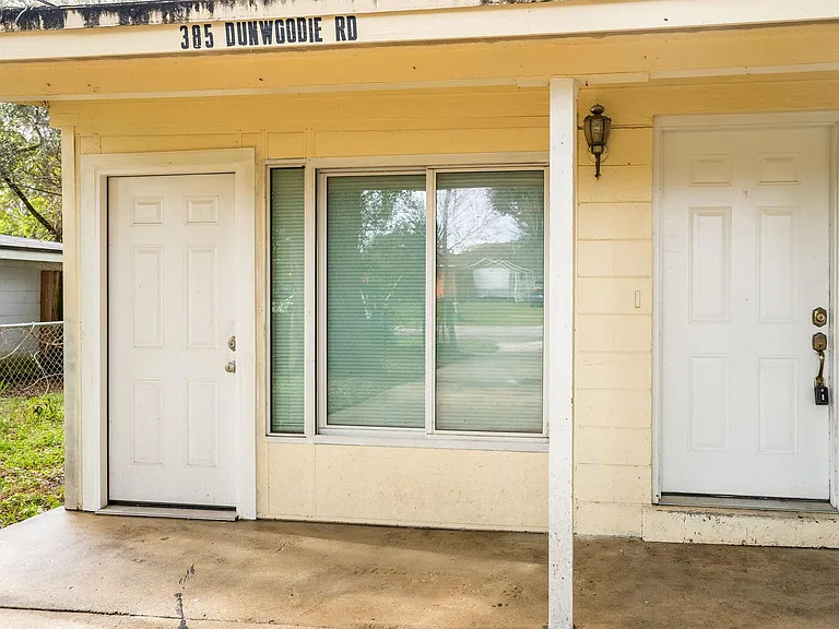 385 Dunwoodie Rd — Photo 21
