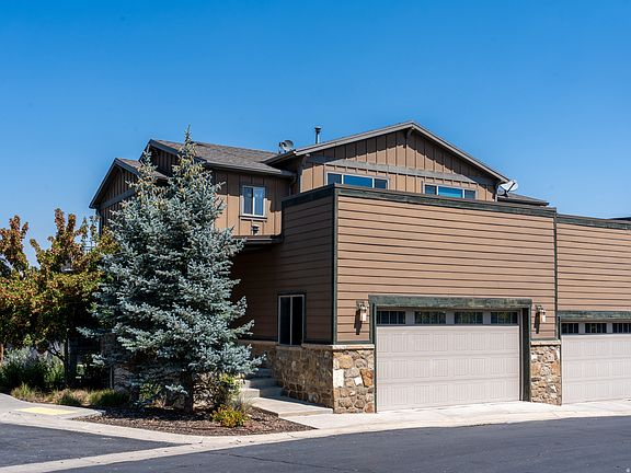 5th image of 819 S Edgewater Ct E #9