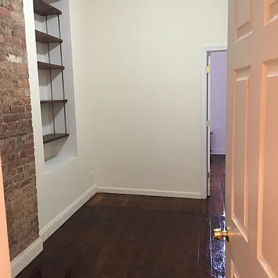 Rented by Gioia Realty | media 71