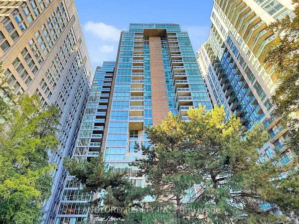 278 Bloor St E #705, Toronto, ON M4W 3M4