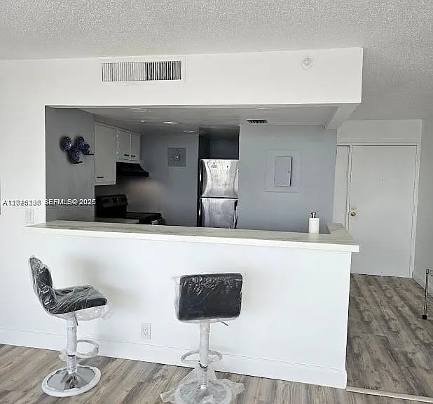 7601 E Treasure Dr #811 — Photo 5