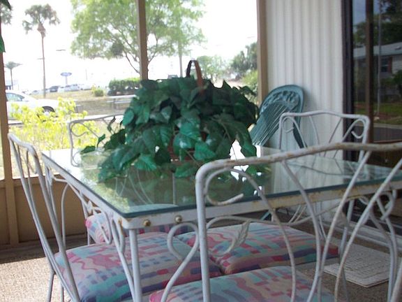 4th image of 811 Tarpon Glen Ln