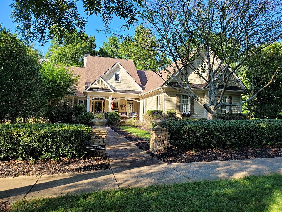 Residence Entry with Front Porch and Fountain
