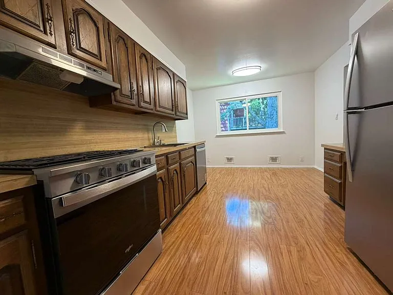 4 Greentree Dr — Photo 9