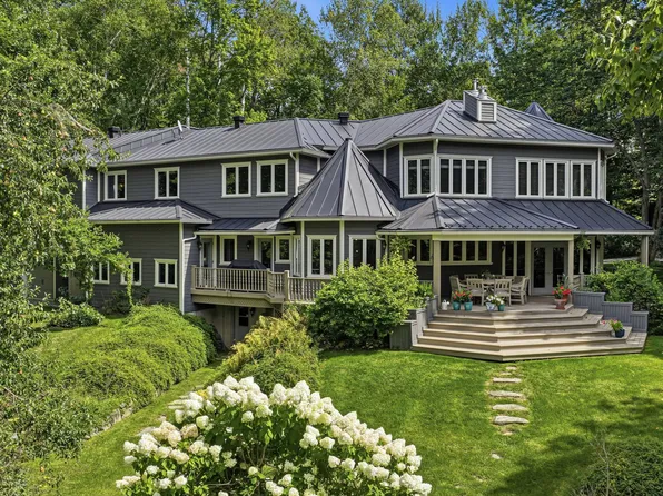 40 Chemin McDougall Valley, Eaton, QC J0B 2C0