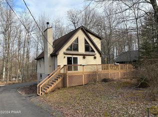 1015 Indian Dr, Lake Ariel, PA 18436
