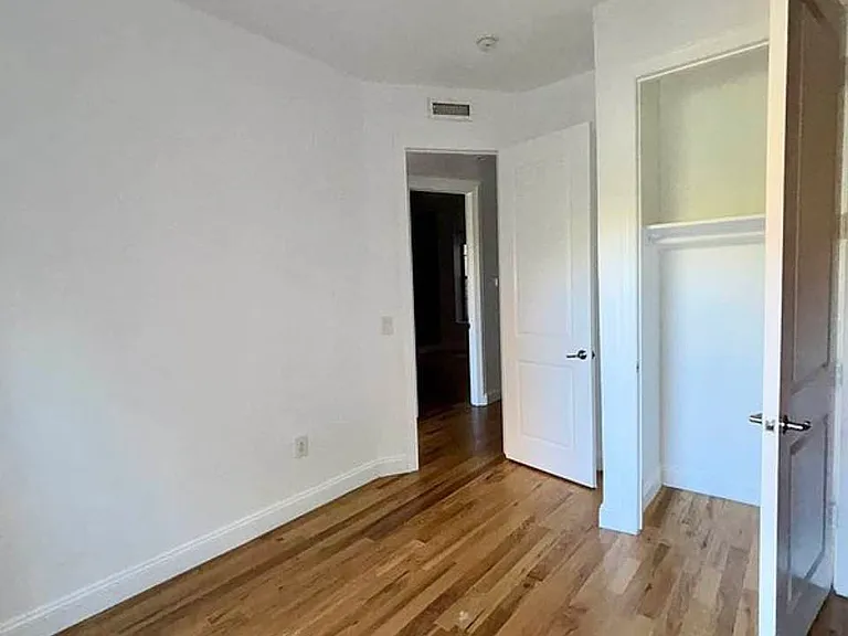 70 Herkimer St #4 — Photo 15