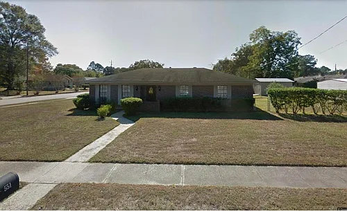 551 Delaware St Photo 1