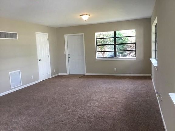 4th image of 3883 Pensacola Dr