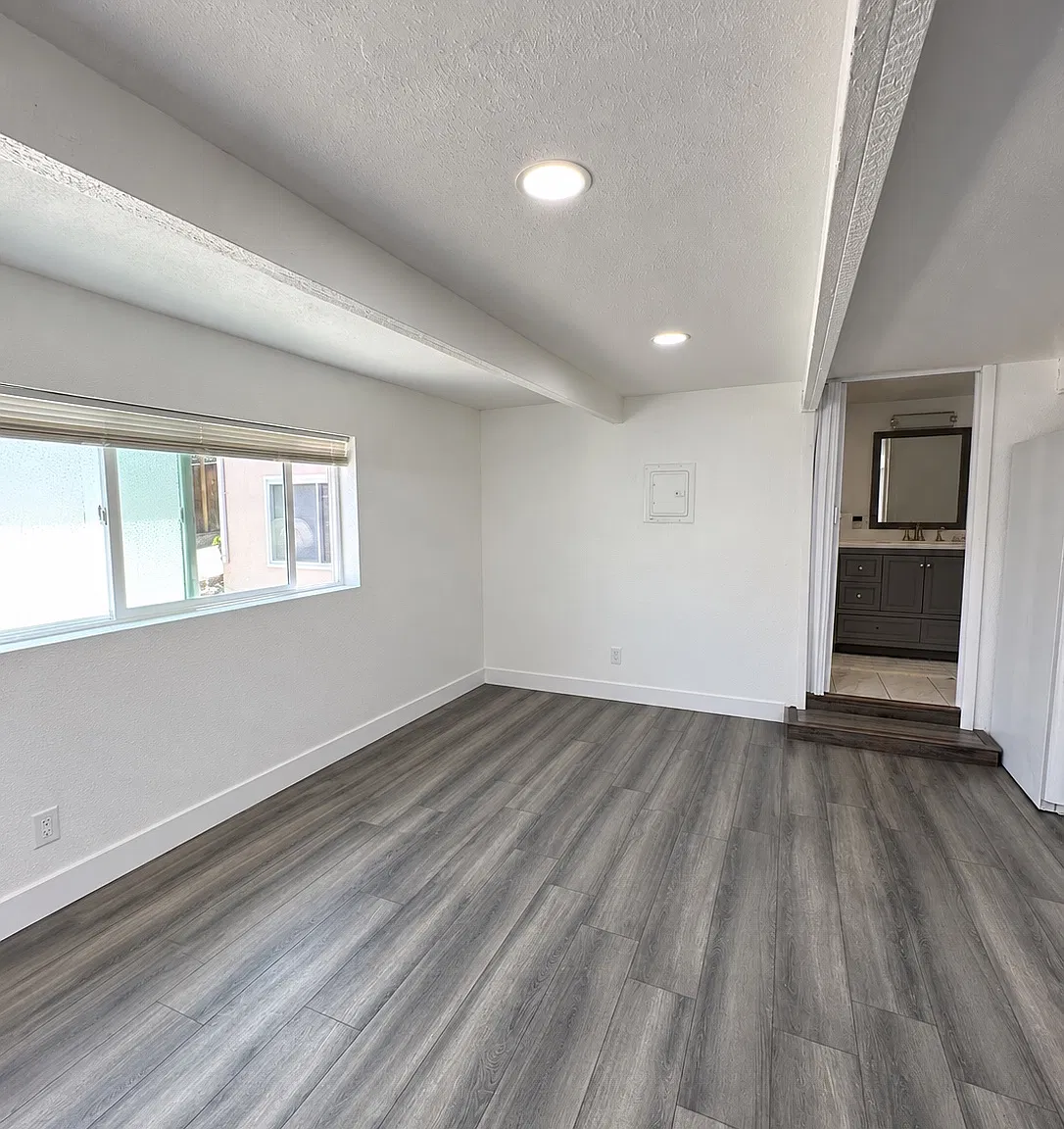Studio, 350 sqft, $1,780 — Photo 2