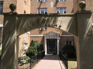 11865 Metropolitan Ave APT 3C, Kew Gardens, NY 11415