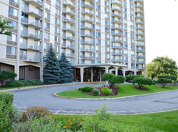 2nd image of 40 N Tower Rd APT 4D