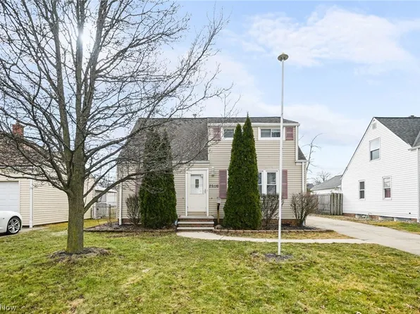 29116 Edgewood Dr, Willowick, OH 44095