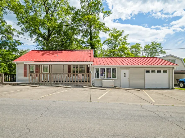 100 N Jefferson St, Nashville, IN 47448