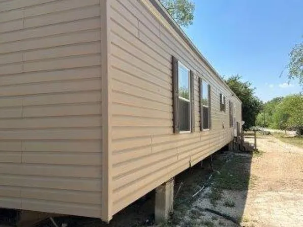 311 W El Paso St, Brackettville, TX 78832