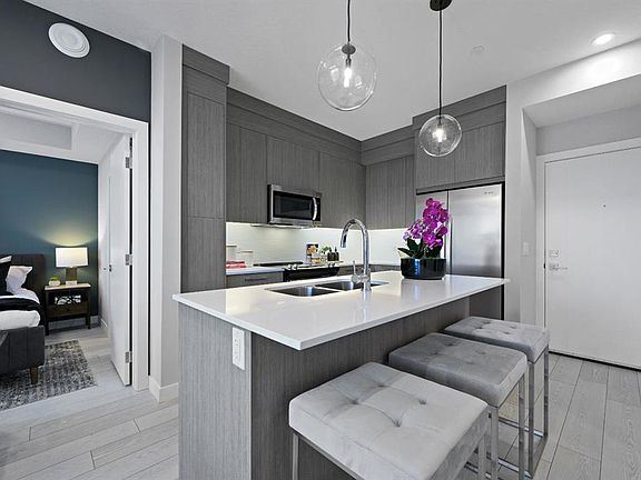 5th image of 63 E Corner Glen Cres NE #1521