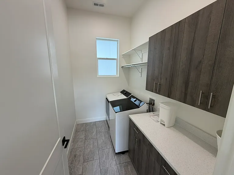 136 S 700 E #1 — Photo 9
