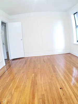 Rented by Roberto Guilbet, LREB | media 23