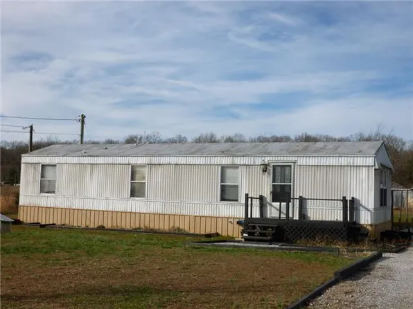 184 S C St, Hillsboro, TN 37342