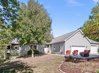 2296 Deer Ridge Ct, Carlock, IL 61725