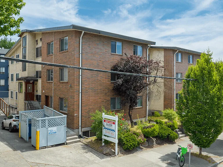 Alder Apartments — Photo 9