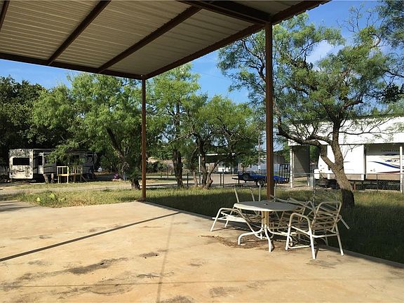 5th image of 188 N Lakeside Cir