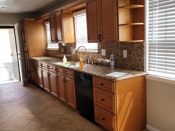 5th image of 8956 San Carlos Ave